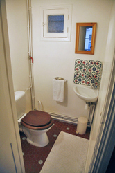 11 - toilet